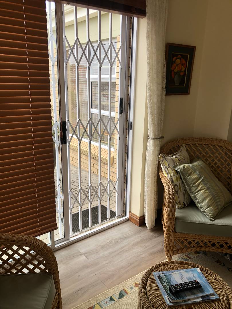 To Let 2 Bedroom Property for Rent in Reebok Western Cape